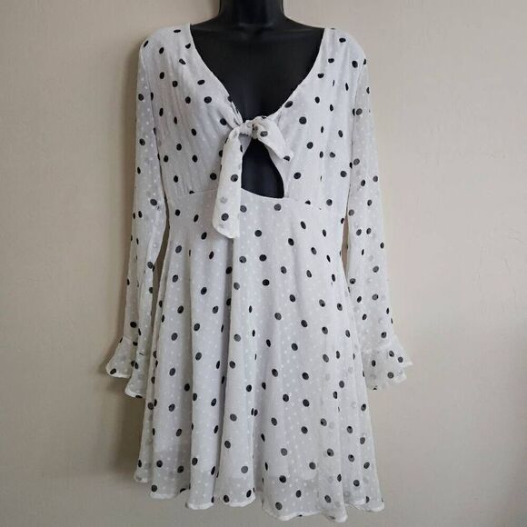 Le Lis Polka Dot Dress - Picture 1 of 8